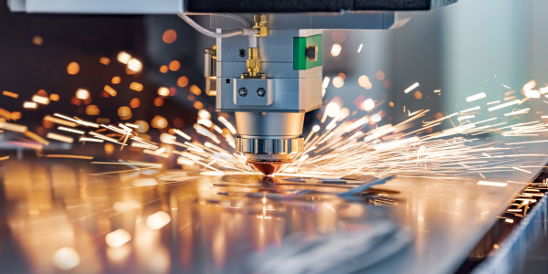 Reformas Integrales de Naves Industriales Meranges · Instalación Tecnología y Comunicaciones