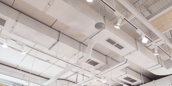 Reformas Integrales de Tiendas y Locales  Comerciales Abella de la Conca · Instalación de Sistemas de Climatización, Aire Acondicionado y Calefacción